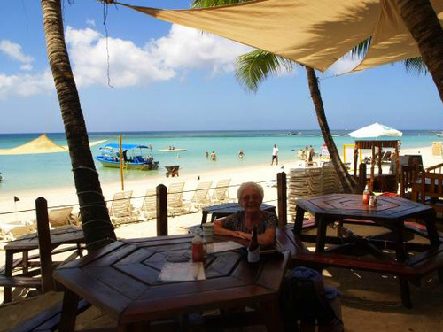 Roatan beach day Shore Excursion Booking