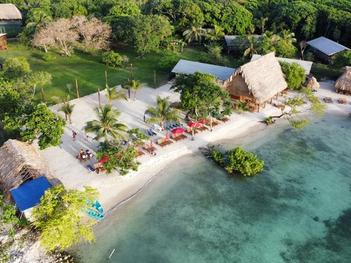 Roatan Horseback Riding and Private Day Pass at Brady's Cay Beach Excursion