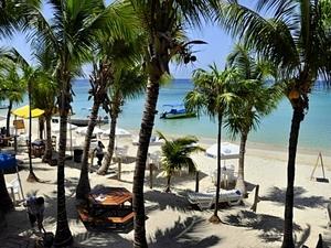 Roatan West Bay Bananarama Resort Beach Day Pass Excursion