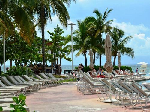Freeport  Bahamas white sandy beach Booking