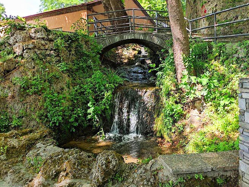 Thessaloniki Private Pozal Thermal Baths and Edessa Waterfalls Excursion