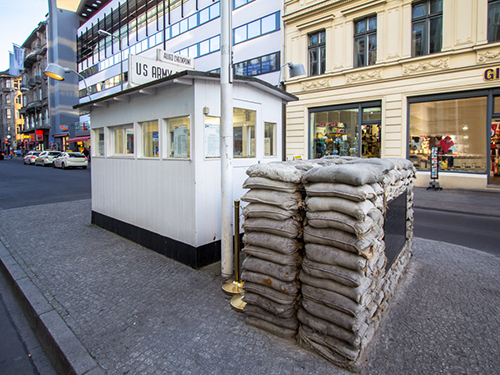 Warnemunde (Berlin) Royal Quarter Sightseeing Tour Booking